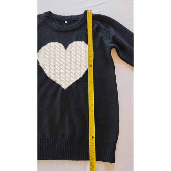 Big White Heart Cable Knit Sweater in Black size M - Picture 9 of 11